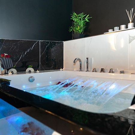 Maison Pantheon, Suite D'Exception Meaux Luaran gambar