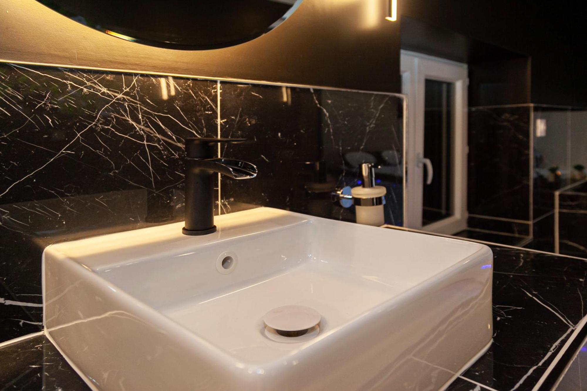 Maison Pantheon, Suite D'Exception Meaux Luaran gambar